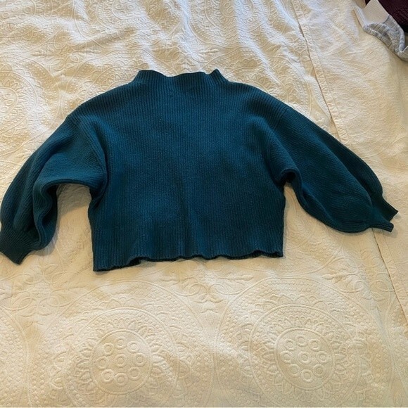 Line & Dot size small Dark Green Balloon Sleeve Ribbed Cropped Mock Neck Sweater - Picture 5 of 7